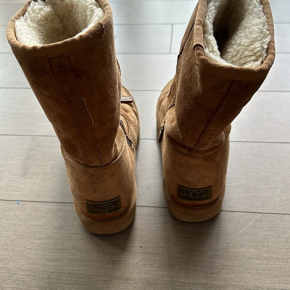Ugg boots - Picture 2 of 3